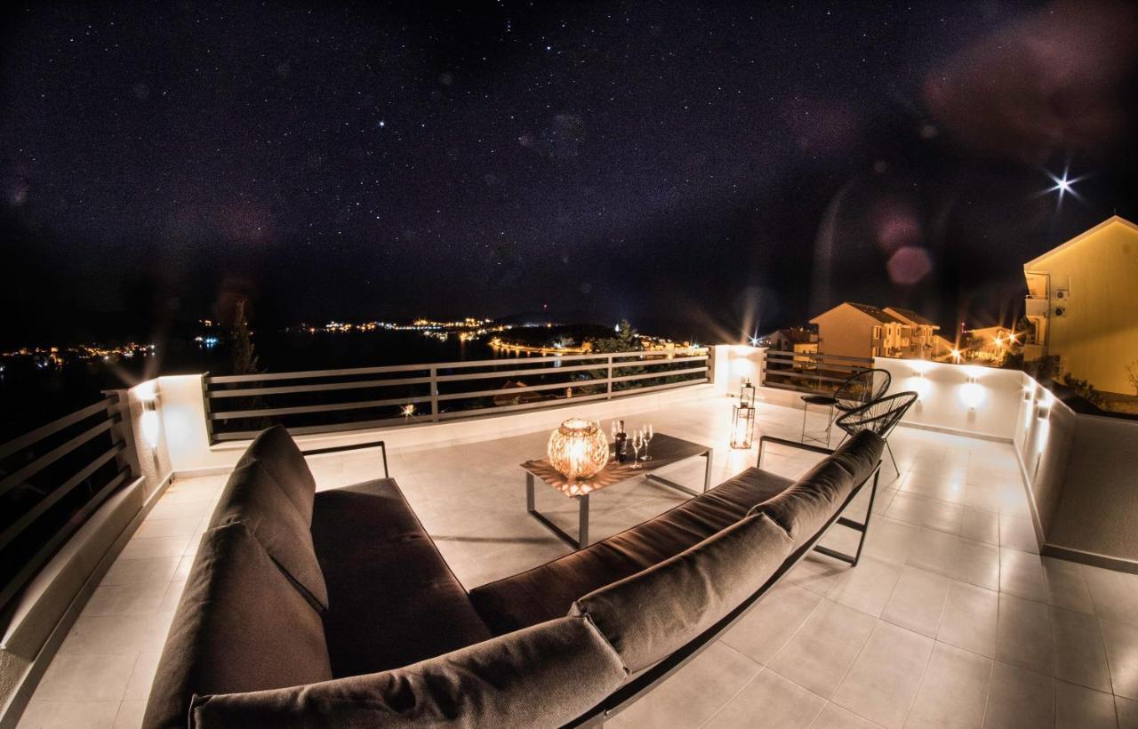 The Grande - Huge Terrace - Amazing Sea Views - Tastefully Furnished - Access To Rooftop Terrace And Gym - Hillside Apartments Rogoznica โรกอซนิซา ภายนอก รูปภาพ