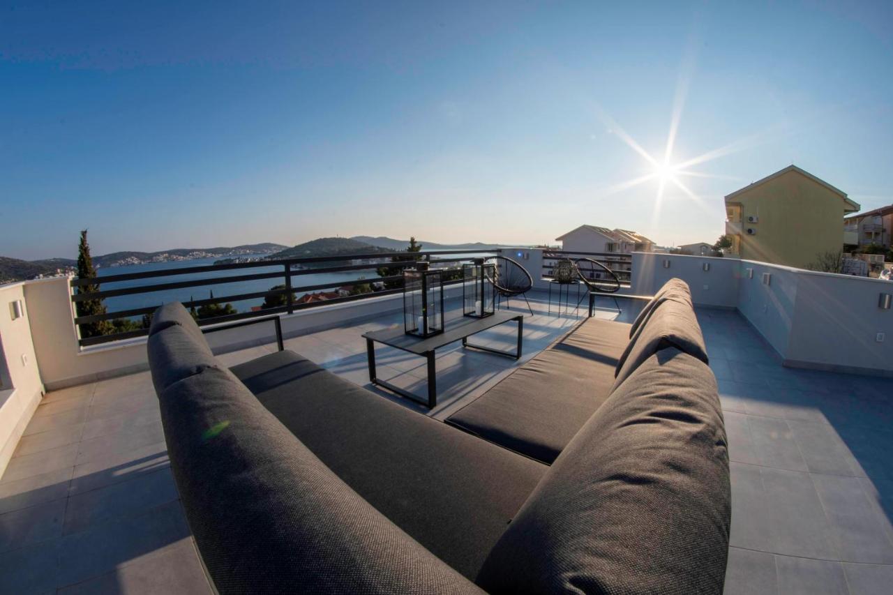 The Grande - Huge Terrace - Amazing Sea Views - Tastefully Furnished - Access To Rooftop Terrace And Gym - Hillside Apartments Rogoznica โรกอซนิซา ภายนอก รูปภาพ