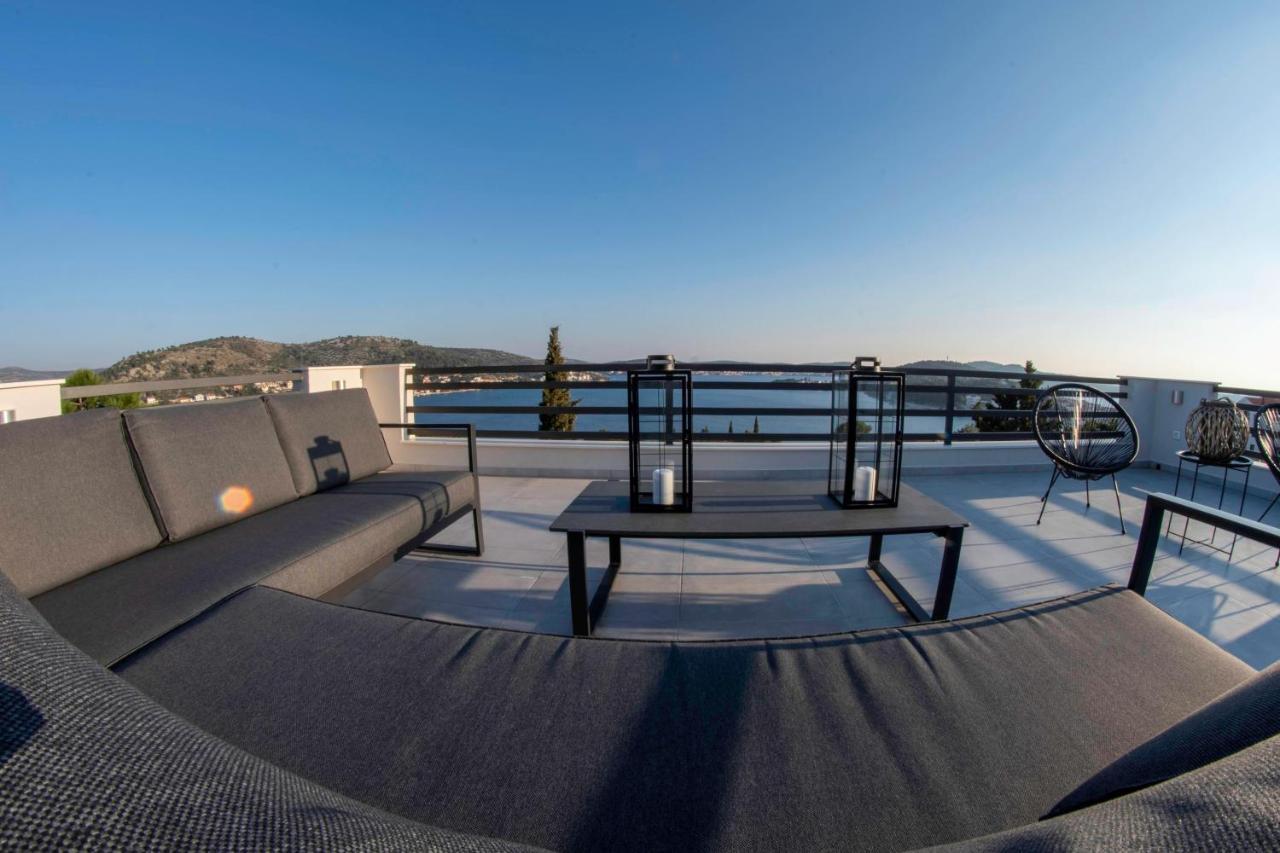 The Grande - Huge Terrace - Amazing Sea Views - Tastefully Furnished - Access To Rooftop Terrace And Gym - Hillside Apartments Rogoznica โรกอซนิซา ภายนอก รูปภาพ