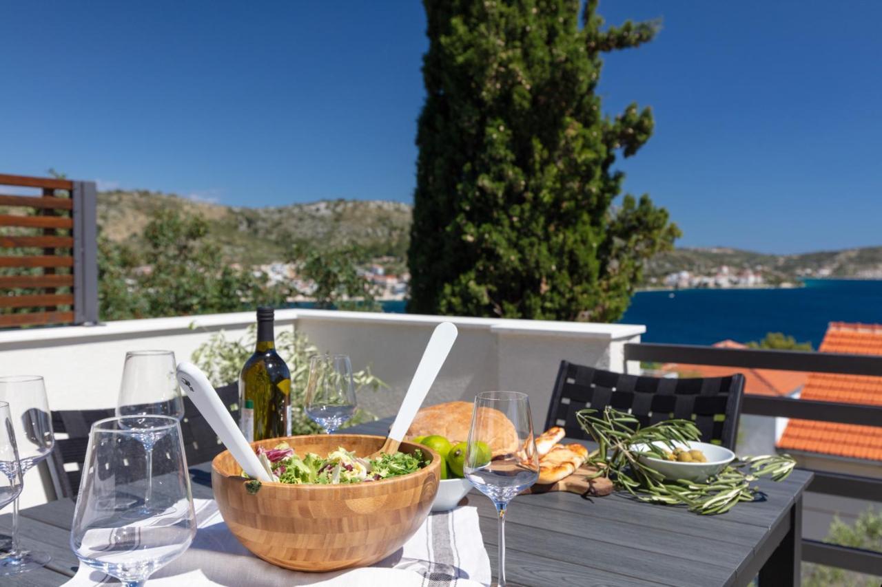 The Grande - Huge Terrace - Amazing Sea Views - Tastefully Furnished - Access To Rooftop Terrace And Gym - Hillside Apartments Rogoznica โรกอซนิซา ภายนอก รูปภาพ