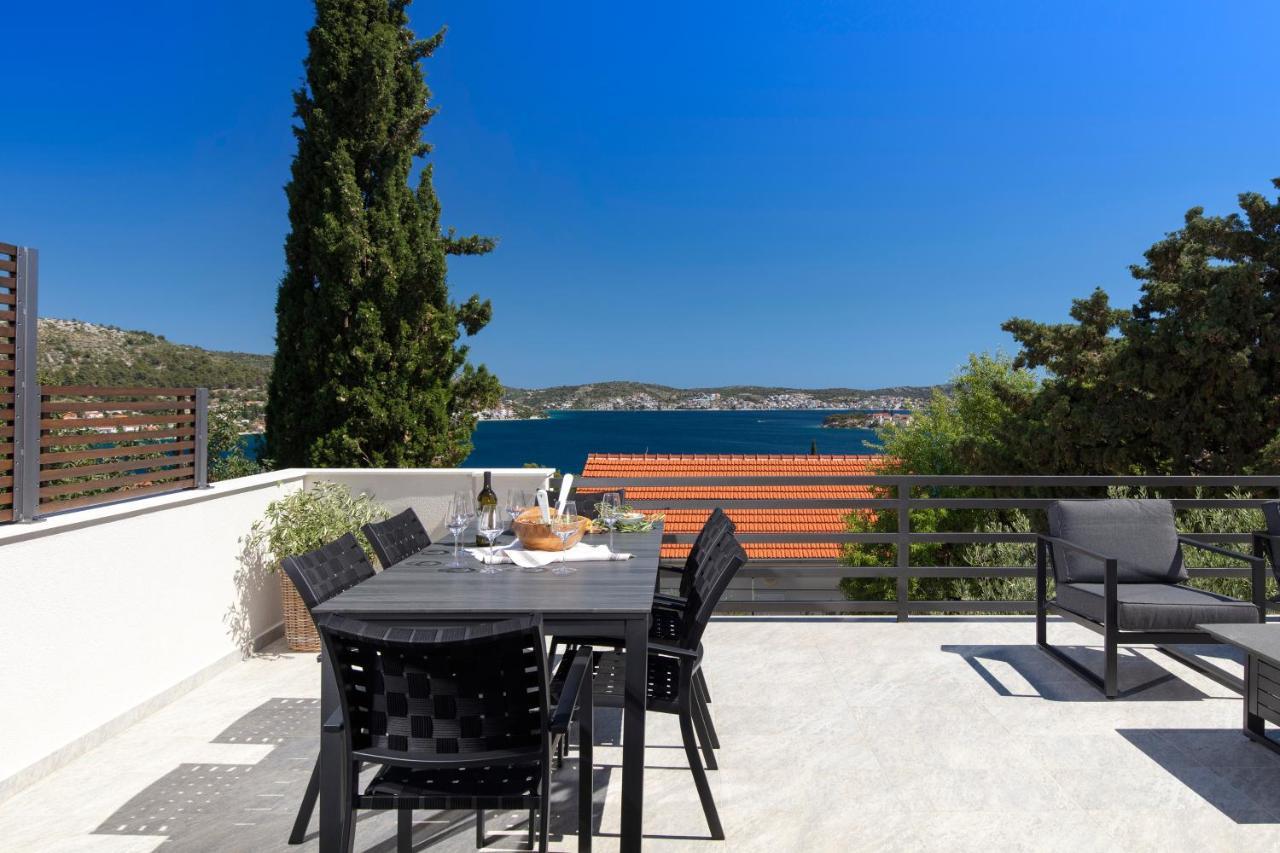 The Grande - Huge Terrace - Amazing Sea Views - Tastefully Furnished - Access To Rooftop Terrace And Gym - Hillside Apartments Rogoznica โรกอซนิซา ภายนอก รูปภาพ